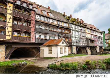 Merchants Bridge, Kraemerbruecke in Erfurt, Germany, built over entirely with houses 113869510