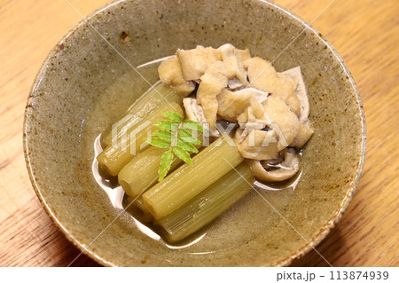 蕗とお揚げの煮物 113874939