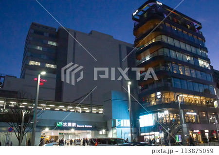 大塚駅前の夜 113875059