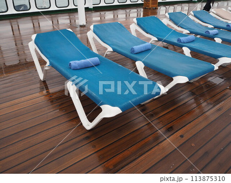 青　ベンチ　船 113875310