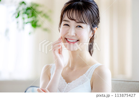女性 ビューティー きれい 女性 ビューティー きれい 113875427