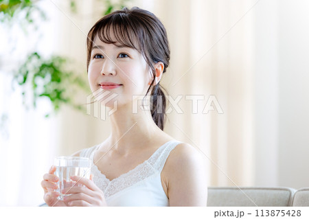女性 ビューティー きれい 女性 ビューティー きれい 113875428