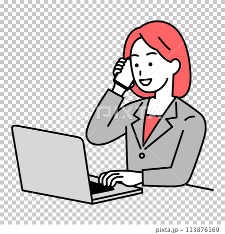 電話しながらノートパソコンで仕事をする女性 113876169