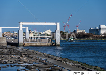 葛西臨海公園の風景 穏やかな海 葛西臨海公園の風景 穏やかな海 113876215