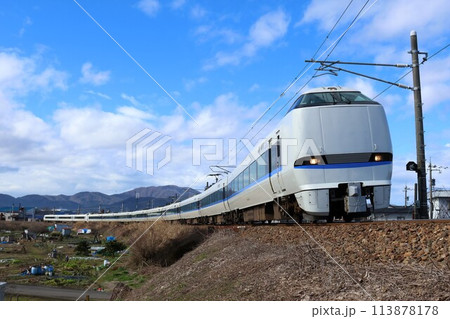 【JR西日本】683系＋681系「サンダーバード」（北陸本線：武生〜鯖江） 113878178