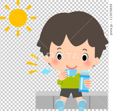 晴れた日に水筒の飲み物を飲む男の子 113878699