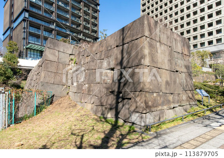 東京都千代田区、江戸城外堀の赤坂御門跡 東京都千代田区、江戸城外堀の赤坂御門跡 113879705
