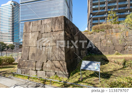 東京都千代田区、江戸城外堀の赤坂御門跡 東京都千代田区、江戸城外堀の赤坂御門跡 113879707