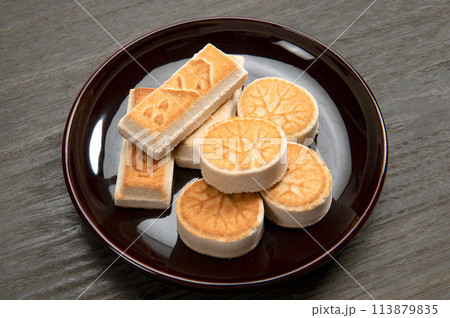 秋田の郷土菓子、もろこし 113879835