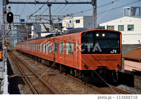 大阪環状線を走る201系外回り普通電車8両 113888718