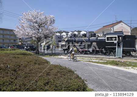 蒸気機関車c11をサイクリングで楽しむイメージ　倉吉市 113894129