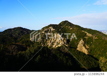 六甲全山縦走路 須磨アルプス 馬の背遠景 六甲全山縦走路 須磨アルプス 馬の背遠景 113896244