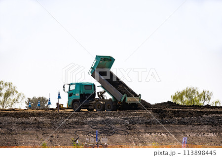 荒川第二調節池工事　ダンプカー 113898445