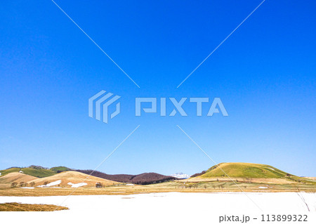 早春の中標津町モアン山の風景 早春の中標津町モアン山の風景 113899322