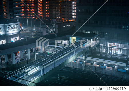 大阪府南千里駅の夜景 大阪府南千里駅の夜景 113900419