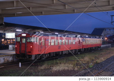 新天地の小湊鉄道で活躍する元国鉄キハ40系気動車_2024/2/25撮影  113900914