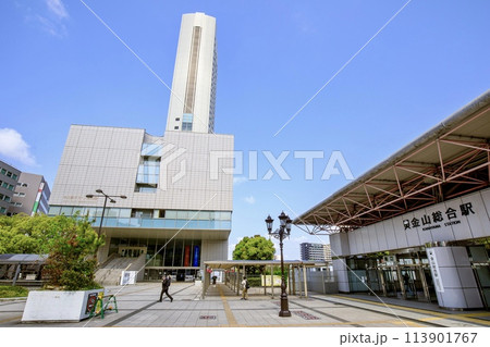名古屋市、金山総合駅南口の風景 名古屋市、金山総合駅南口の風景 113901767