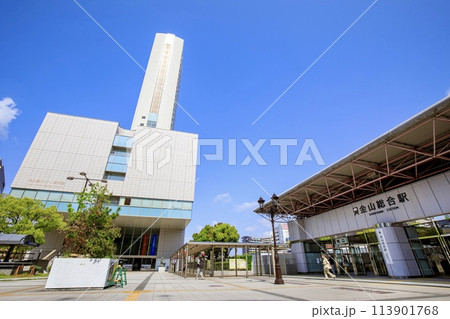 名古屋市、金山総合駅南口の風景 113901768