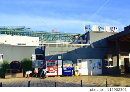 北陸本線の敦賀駅から米原駅までの車窓風景(2022年夏) 113902501