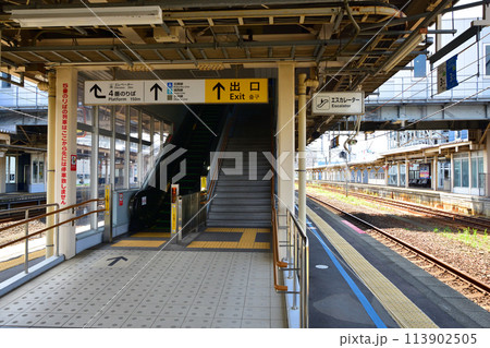 北陸本線の敦賀駅から米原駅までの車窓風景(2022年夏) 113902505
