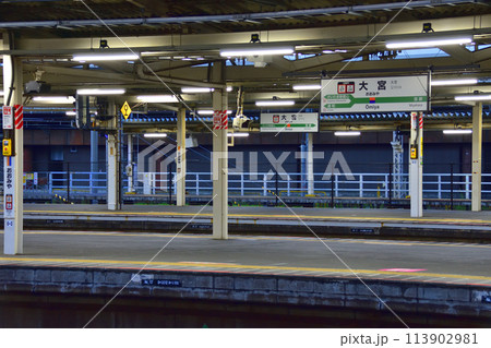 埼玉県大宮駅の朝風景 113902981