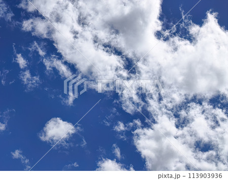Blue sky with white clouds 113903936
