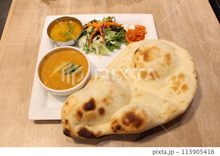 本格的なスパイスカレー、インドカレー 113905416