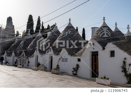 Iconic residential houses in historic Trulli district in Alberobello, Southern Italy 113906745