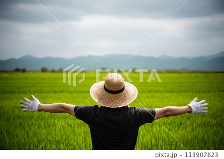 農家と田園の農業ポートレート 農家と田園の農業ポートレート 113907823