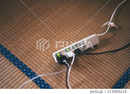 田舎での暮らし：ライフスタイルのイメージカットシリーズ 113908229