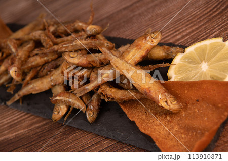 DEEP FRIED SEEFOOD, RECIPE FOR FISH, Smelt AND FRIED PITA, LEMON DEEP FRIED SEEFOOD, RECIPE FOR FISH, Smelt AND FRIED PITA, LEMON 113910871