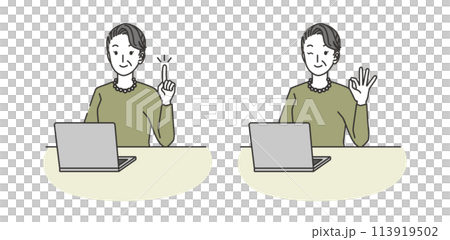 60、70 多歲的女性對著電腦擺出指點姿勢和 OK 姿勢 60、70 多歲的女性對著電腦擺出指點姿勢和 OK 姿勢 113919502