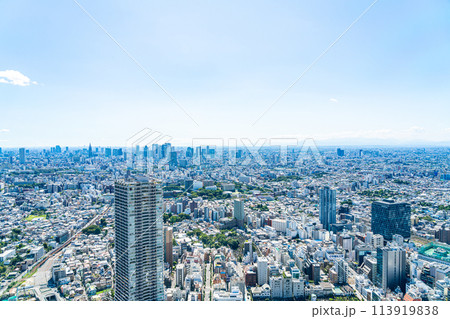 【東京都】サンシャイン60ビルの展望台から見た都市風景 113919838