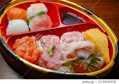 手まり寿司海鮮丼弁当　高級弁当　和食　 113920458