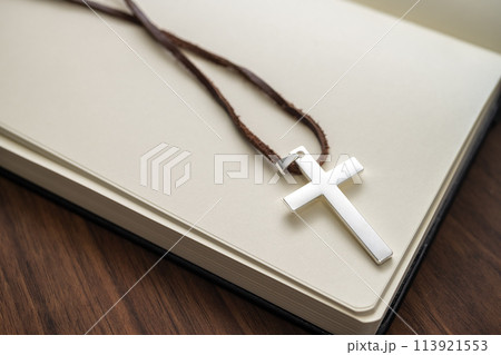 十字架のアクセサリー 113921553