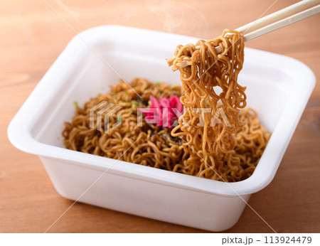 カップ焼そば ( インスタント ) カップ焼そば ( インスタント ) 113924479