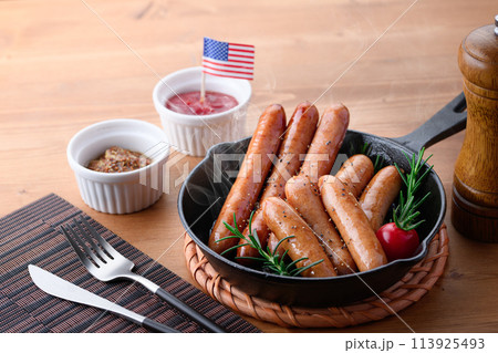 ウィンナー　ソーセージ 113925493