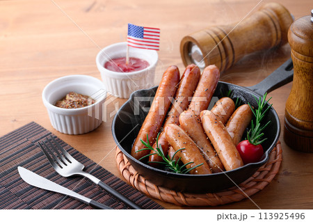 ウィンナー　ソーセージ 113925496