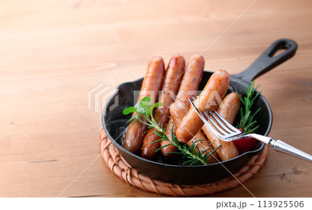 ウィンナー　ソーセージ 113925506