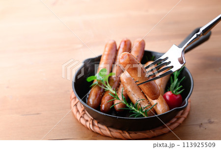 ウィンナー　ソーセージ 113925509