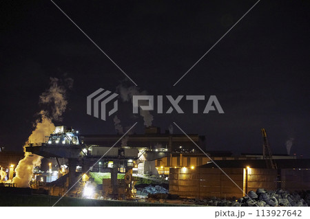 steel mill in the Netherlands at night 113927642