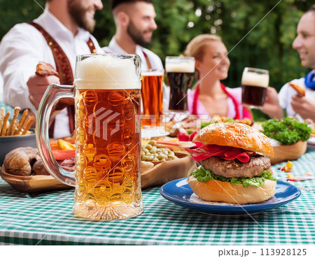 ドイツビールやオクトーバーフェストなどのイメージ 113928125