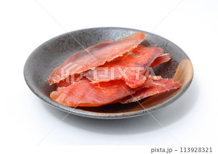 鮭とば、鮭、とば、珍味、お酒、つまみ、酒のアテ、アテ、魚類、さけ、燻製、スライス、日本酒、アルコール 113928321