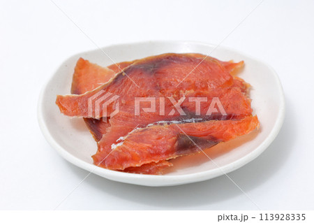 鮭とば、鮭、とば、珍味、お酒、つまみ、酒のアテ、アテ、魚類、さけ、燻製、スライス、日本酒、アルコール 113928335