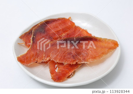 鮭とば、鮭、とば、珍味、お酒、つまみ、酒のアテ、アテ、魚類、さけ、燻製、スライス、日本酒、アルコール 113928344