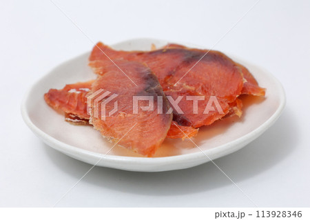 鮭とば、鮭、とば、珍味、お酒、つまみ、酒のアテ、アテ、魚類、さけ、燻製、スライス、日本酒、アルコール 113928346