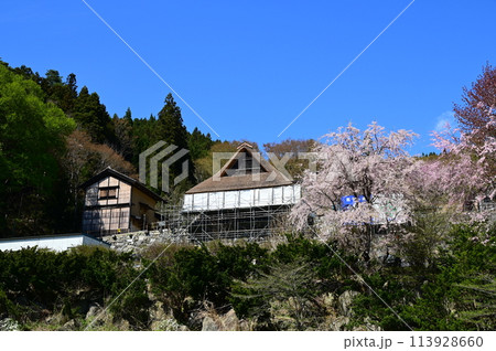 遠野の春 千葉家の曲がり屋 遠野の春 千葉家の曲がり屋 113928660