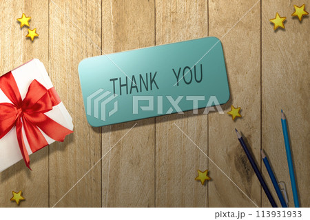 Gift box with Thank You text on the mobile phone screen Gift box with Thank You text on the mobile phone screen 113931933