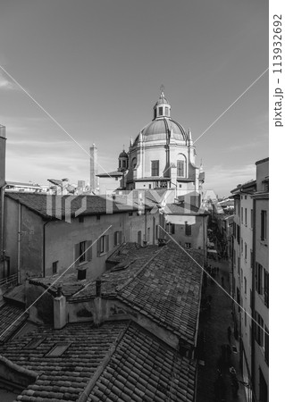 Monochrome view of Via Pescherie Vecchie in historic Bologna 113932692