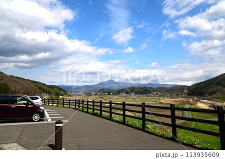 遠野の春　道の駅遠野風の丘からの風景 113935609
